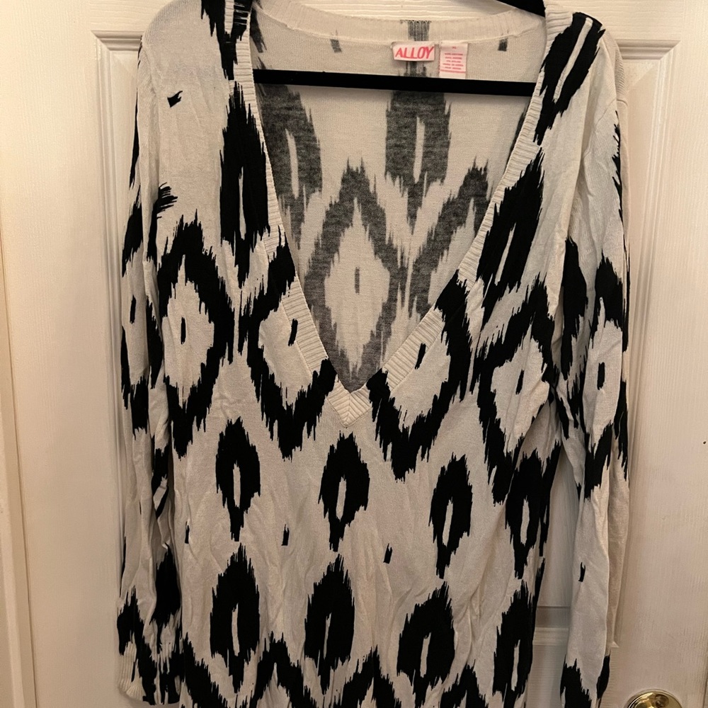 Alloy tunic sweater size xl